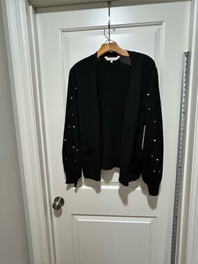 Chloe & Jasmine NWT women’s size M Black Pearl-Embellished Open Cardigan Sweater